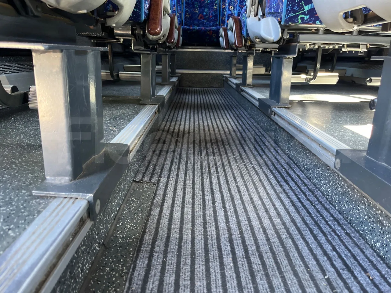 Iveco Daily A50C - EUR3 - 107kW - 6.948m - seat brackets photo