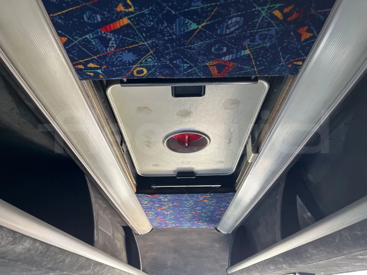 Iveco Daily A50C - EUR3 - 107kW - 6.948m - roof hatch 1