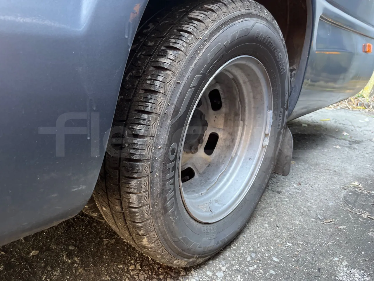 Iveco Daily A50C - EUR3 - 107kW - 6.948m - rear left tire photo