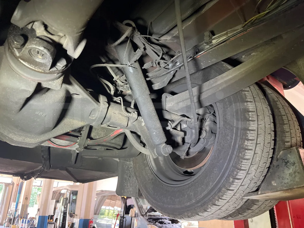 Iveco Daily A50C - EUR3 - 107kW - 6.948m - axle 3 left side