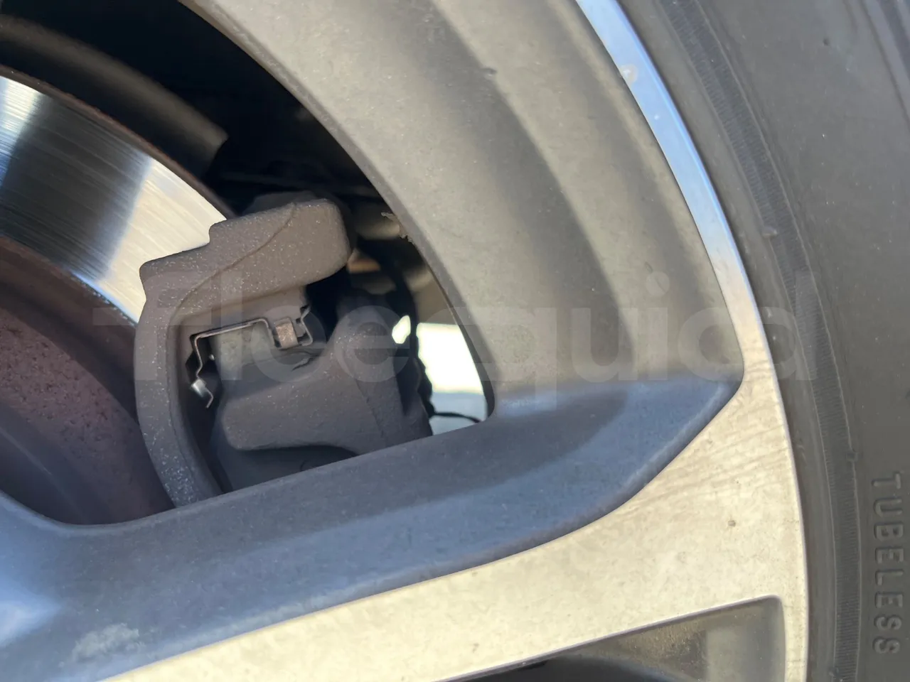 Mercedes-Benz Vito 639/2 - EUR5 - 100kW - 5.008m - axle 2 caliper brakes right