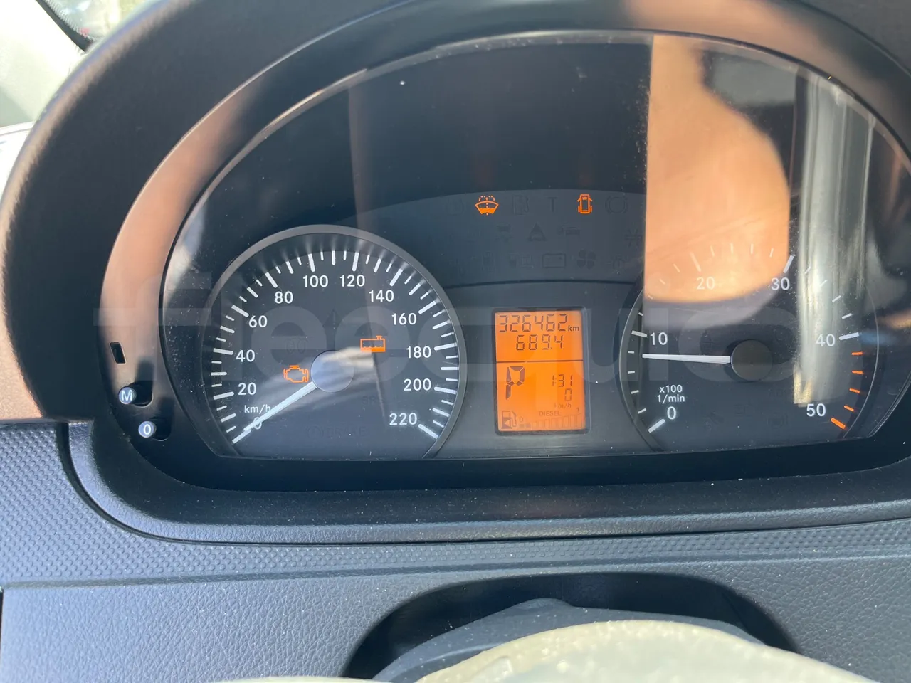 Mercedes-Benz Vito 639/2 - EUR5 - 100kW - 5.008m - dashboard lights on