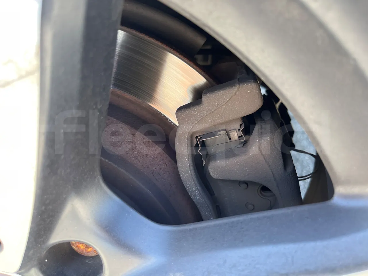 Mercedes-Benz Vito 639/2 - EUR5 - 100kW - 5.008m - axle 2 discs right