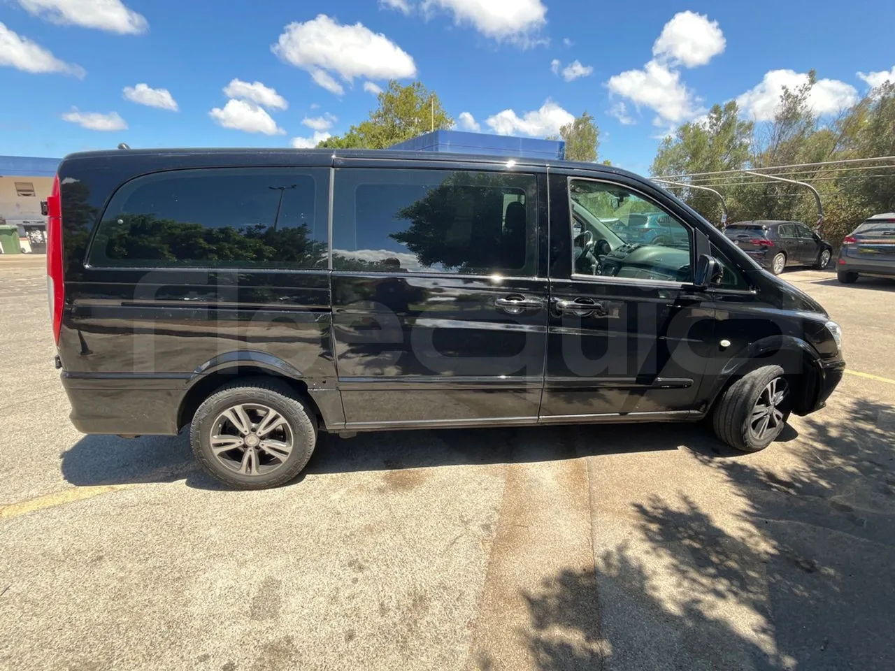 Mercedes-Benz Vito 639/2 - EUR5 - 100kW - 5.008m - right side doors closed