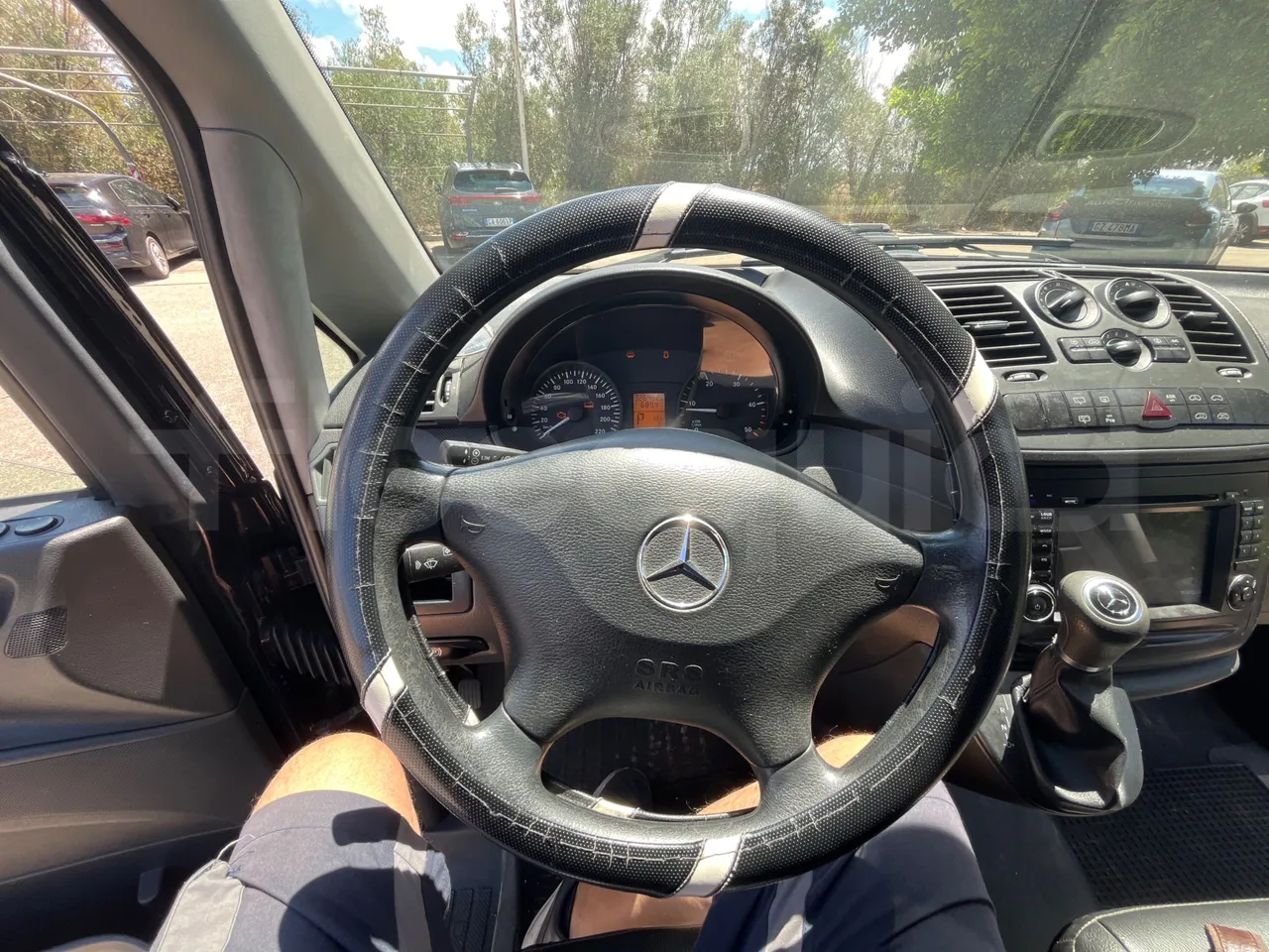 Mercedes-Benz Vito 639/2 - EUR5 - 100kW - 5.008m - steering wheel photo