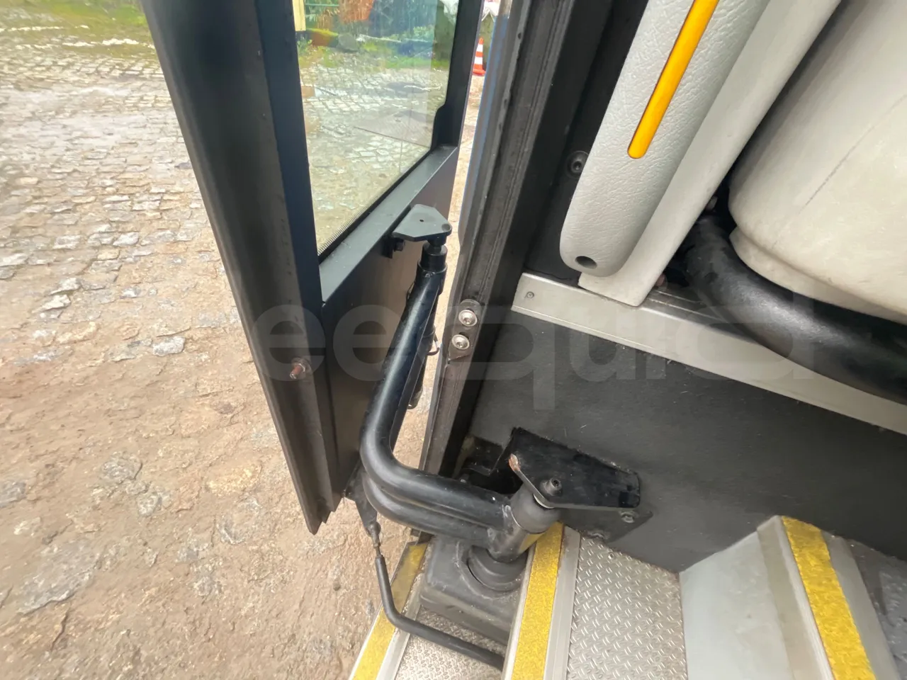 Iveco Daily A50/UNVI VENDAL - Euro 6 - 129 kW - 7.5 mt - door mechanism photo