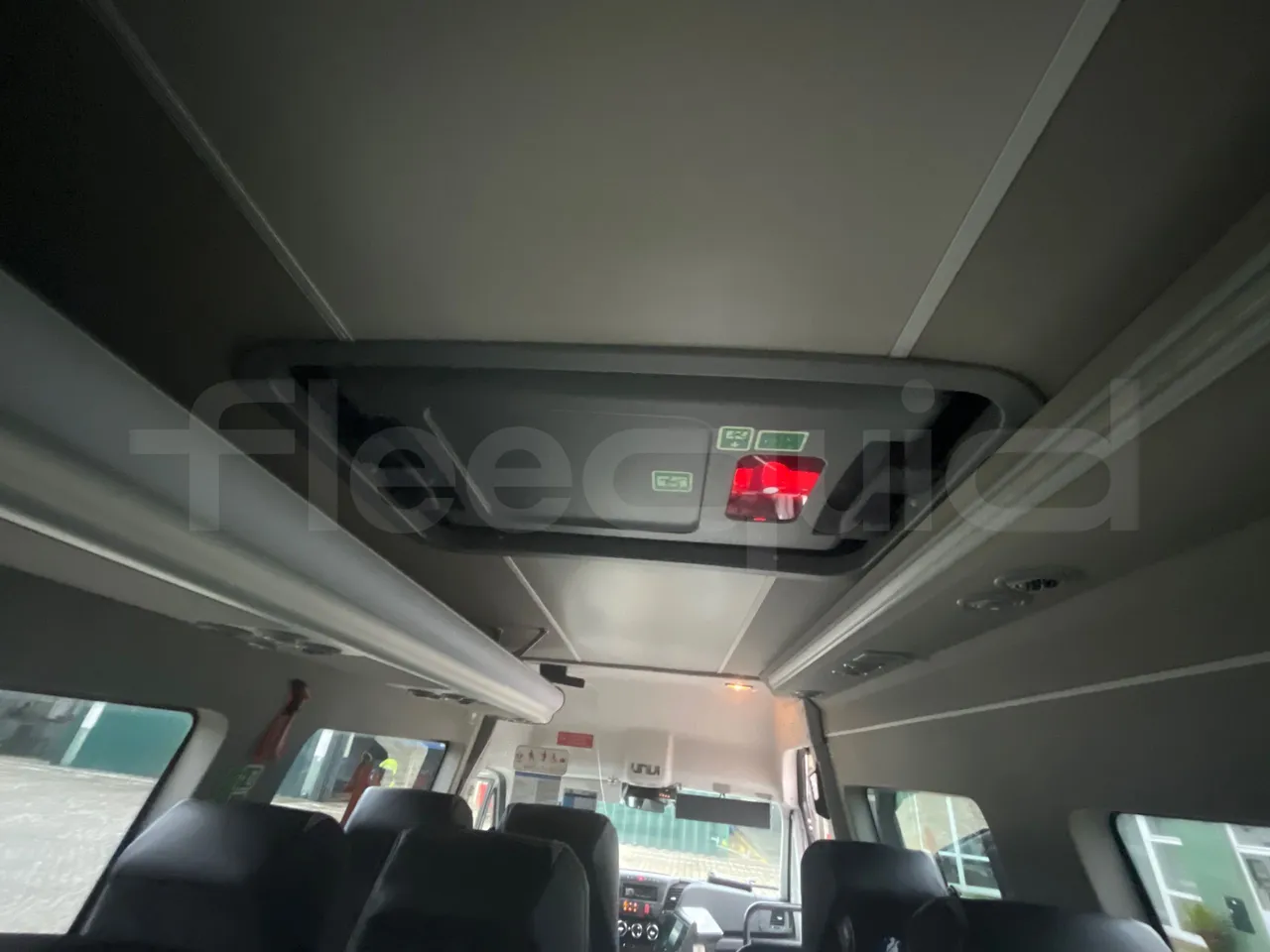 Iveco Daily A50/UNVI VENDAL - Euro 6 - 129 kW - 7.5 mt - floor hatches photo