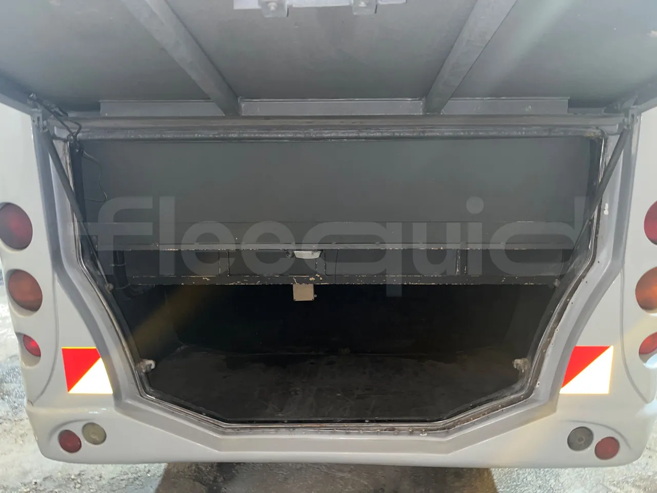 Mercedes-Benz Sprinter 416CD  - Euro3 - 115kW - 6.985mt - front door 3 open