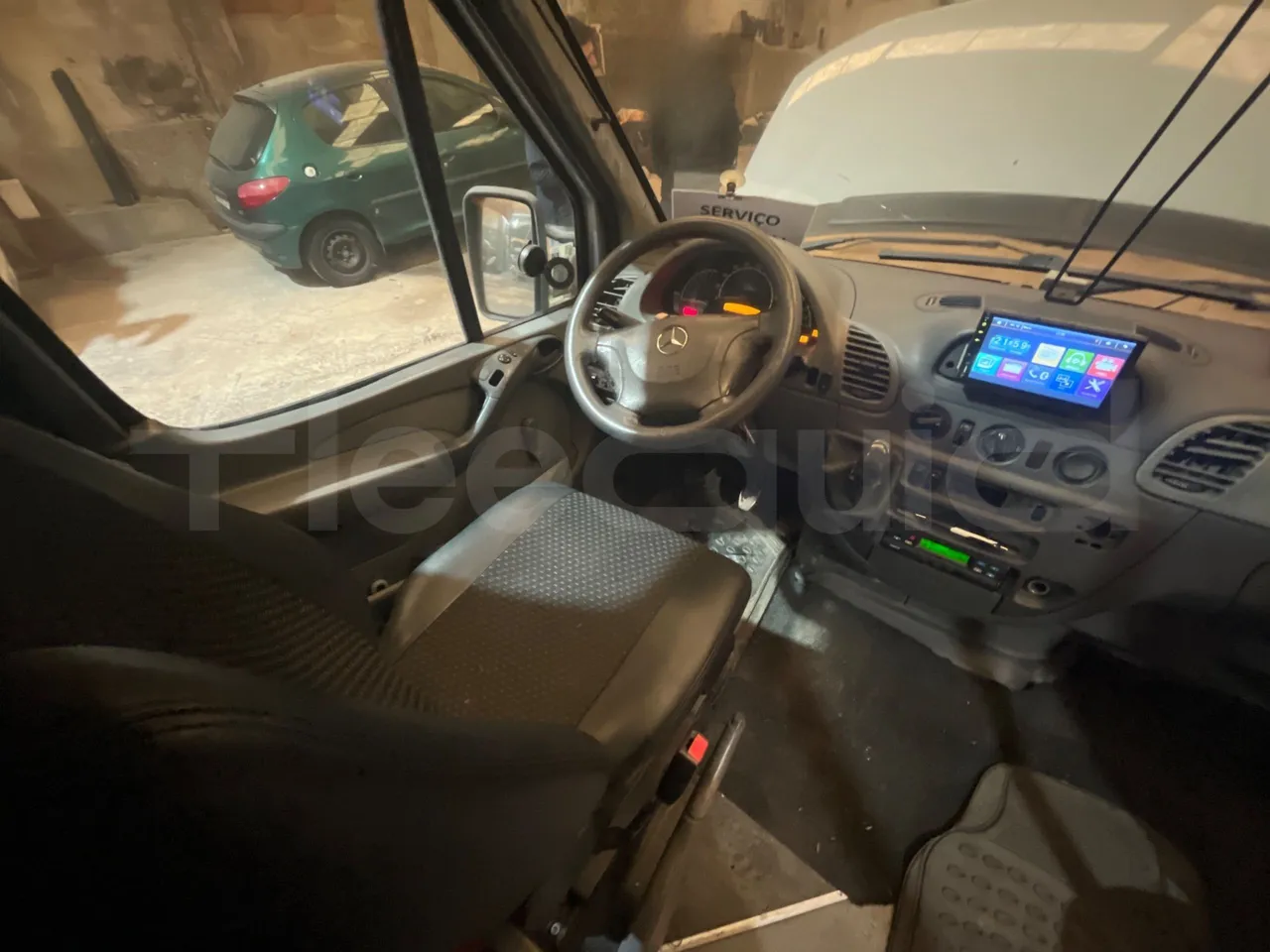 Mercedes-Benz Sprinter 416CD  - Euro3 - 115kW - 6.985mt - buttons panels on