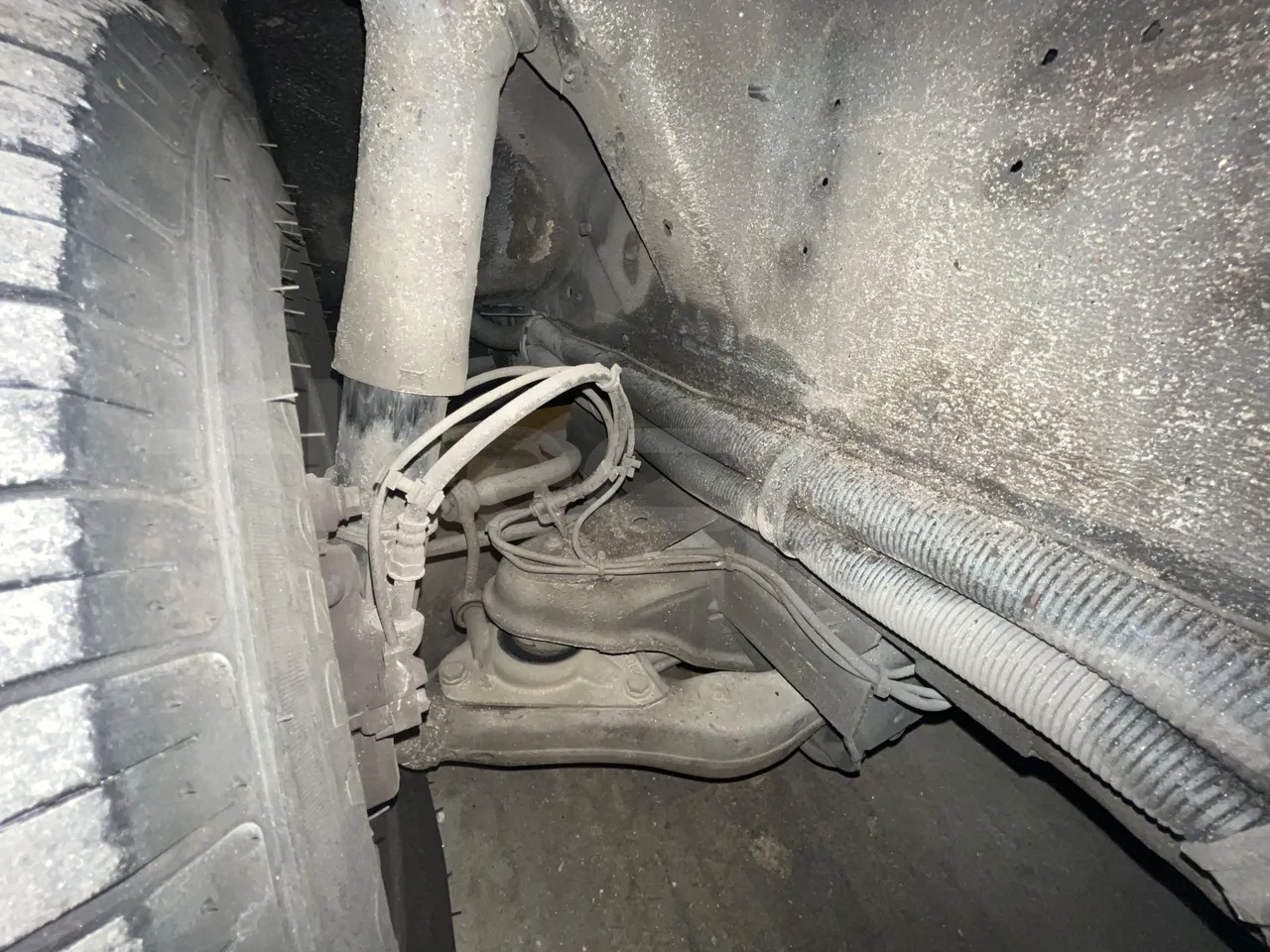 Mercedes-Benz Sprinter 416CD  - Euro3 - 115kW - 6.985mt - axle 2 discs right