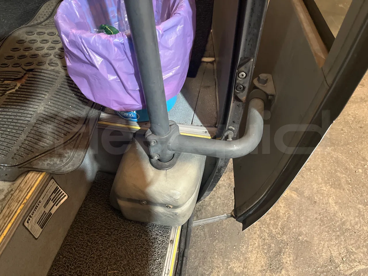 Mercedes-Benz Sprinter 416CD  - Euro3 - 115kW - 6.985mt - handrails photo