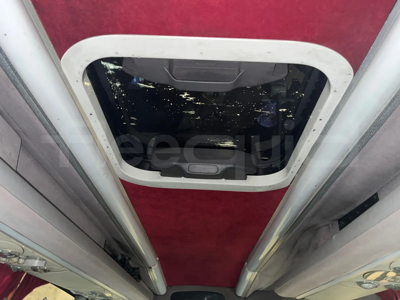 Mercedes-Benz Sprinter 416CD  - Euro3 - 115kW - 6.985mt - floor hatches photo