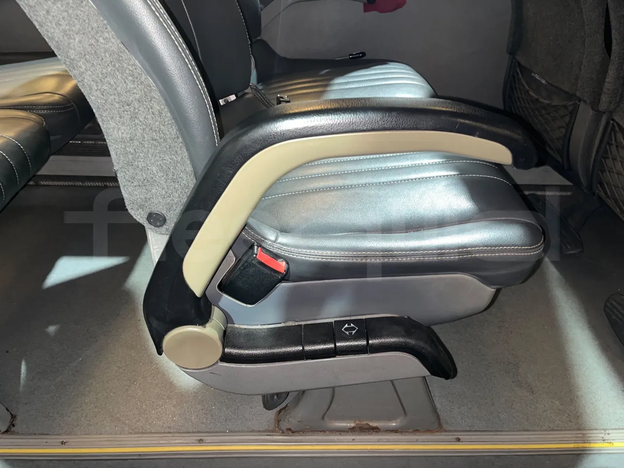 Mercedes-Benz Sprinter 416CD  - Euro3 - 115kW - 6.985mt - roof hatch 1