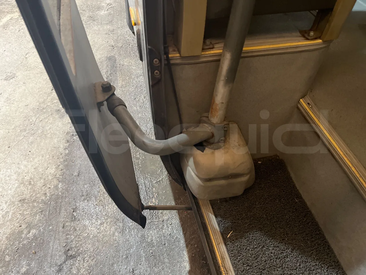 Mercedes-Benz Sprinter 416CD  - Euro3 - 115kW - 6.985mt - hostess seat photo