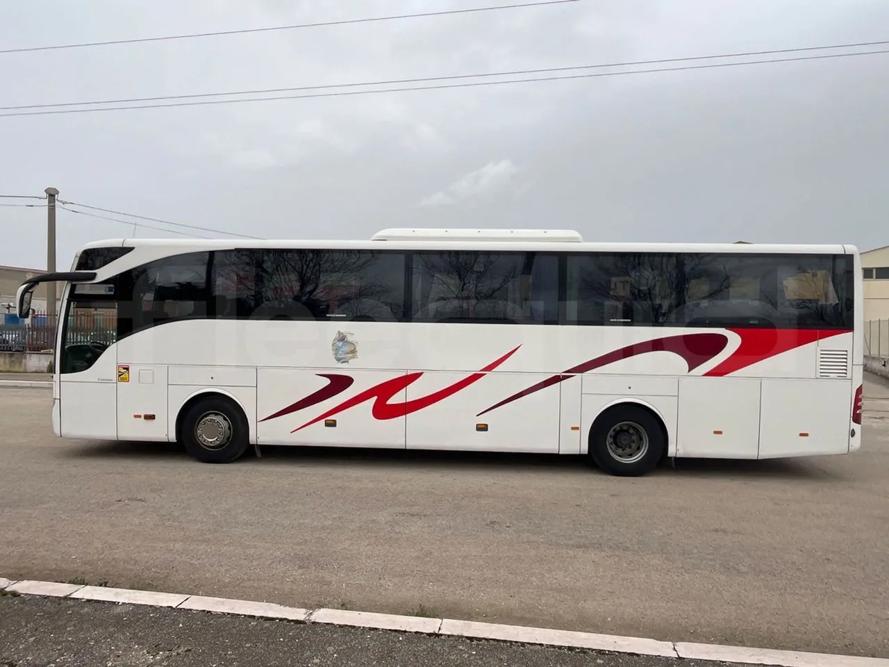 Mercedes-Benz Tourismo RHD 632 01 - Euro5 - 300kW - 12.140mt - 3/4 front right doors