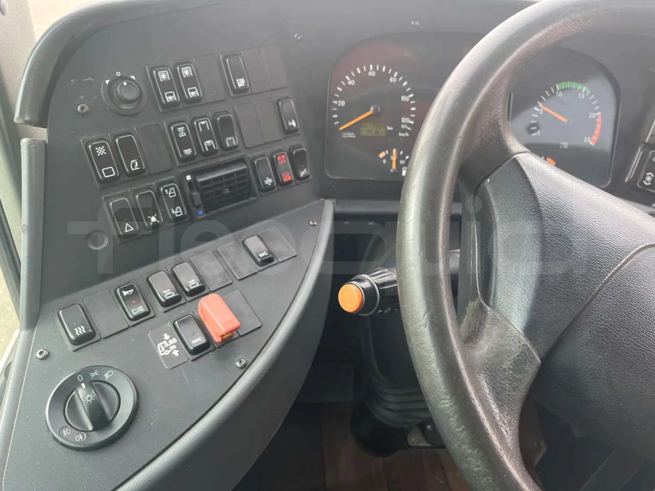 Mercedes-Benz Tourismo RHD 632 01 - Euro5 - 300kW - 12.140mt - radio accessories photo