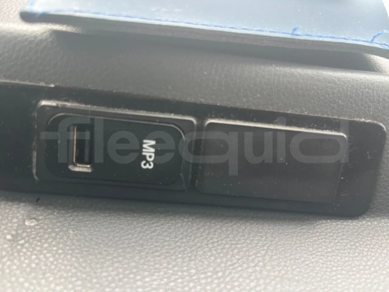 Mercedes-Benz Tourismo RHD 632 01 - Euro5 - 300kW - 12.140mt - mesh detail photo