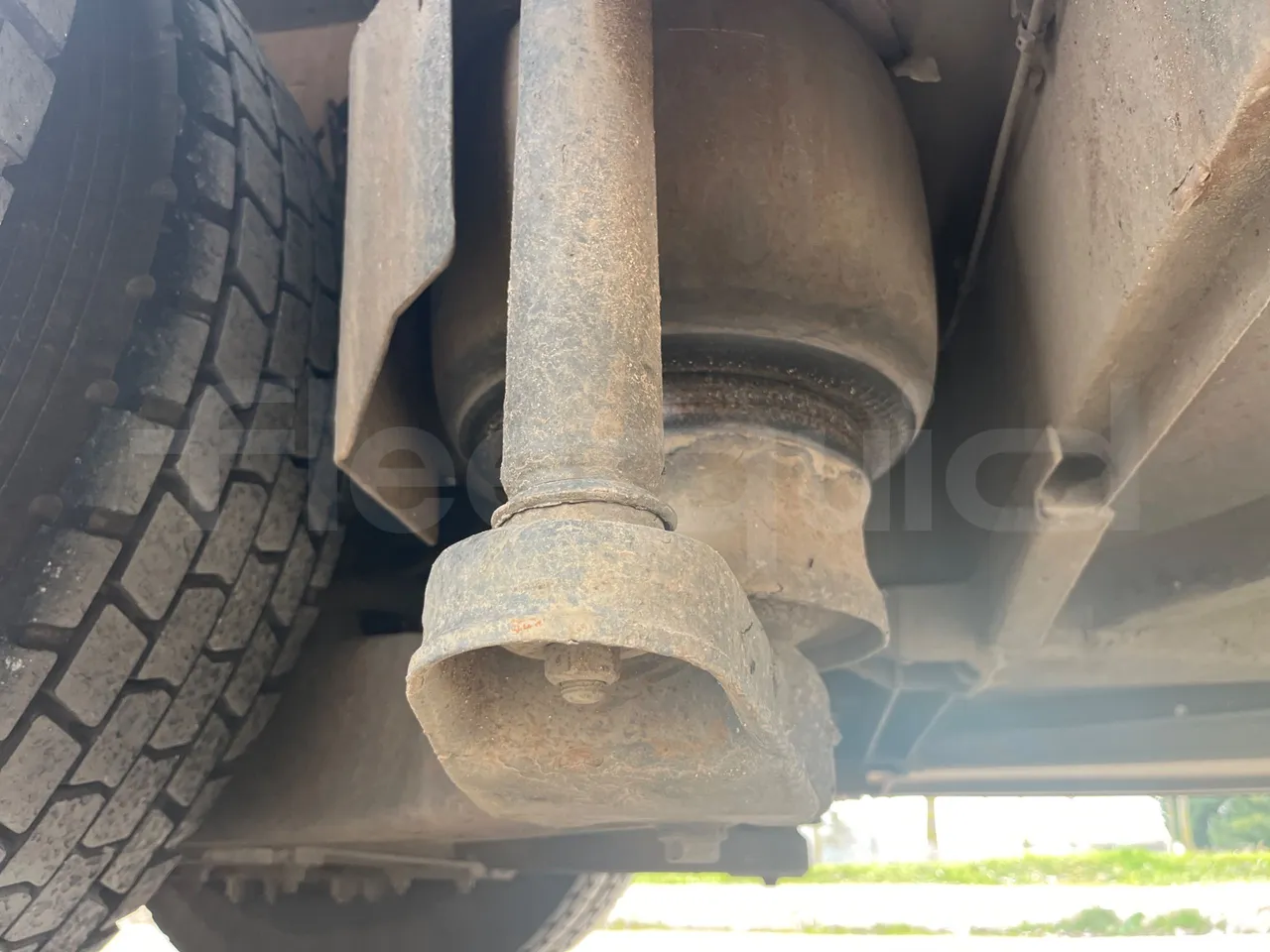 Mercedes-Benz Tourismo RHD 632 01 - Euro5 - 300kW - 12.140mt - axle 2 discs right