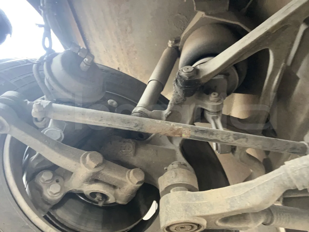 Mercedes-Benz Tourismo RHD 632 01 - Euro5 - 300kW - 12.140mt - front shock absorbers right