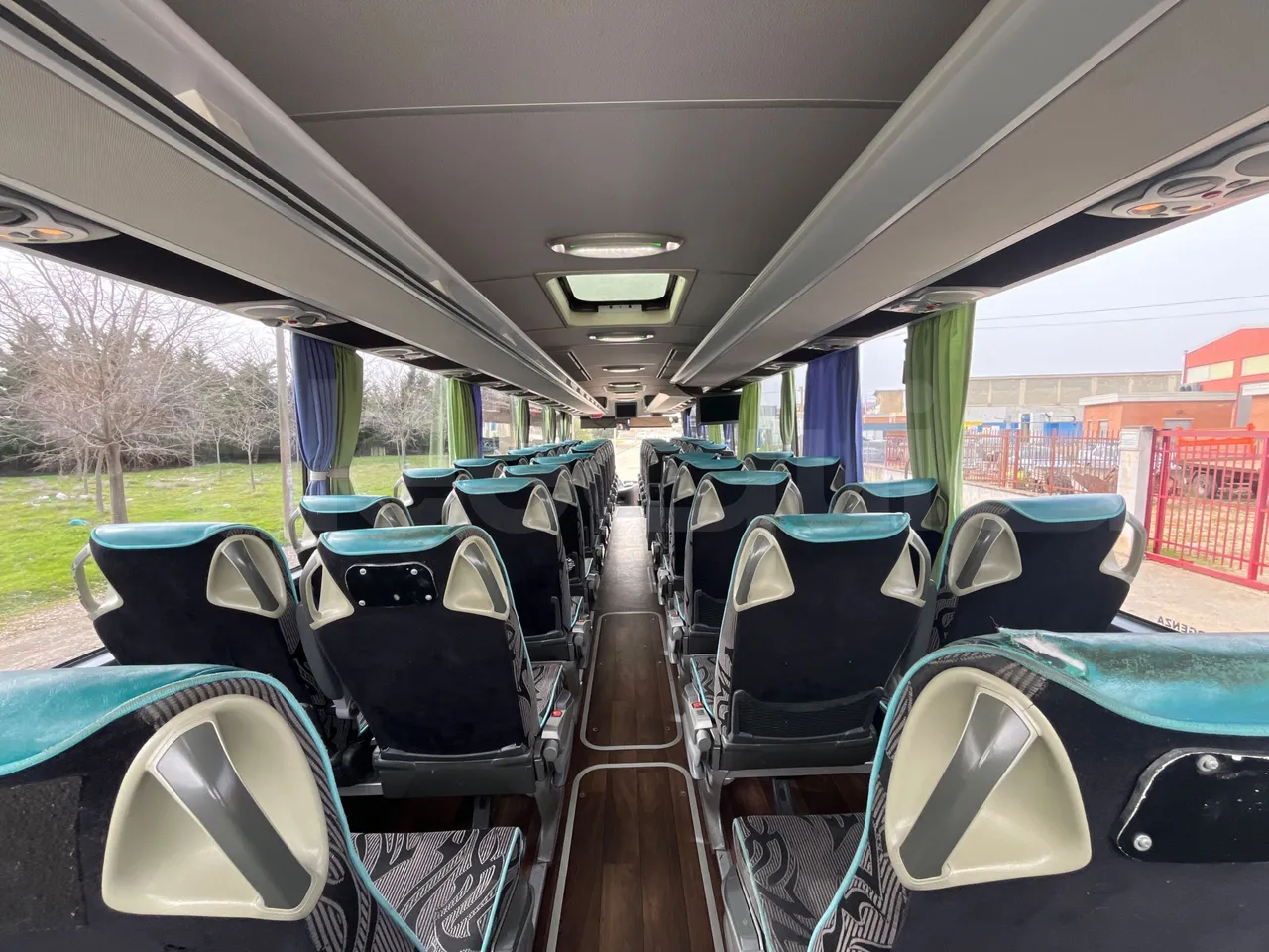 Mercedes-Benz Tourismo RHD 632 01 - Euro5 - 300kW - 12.140mt - interior reverse seats driver height