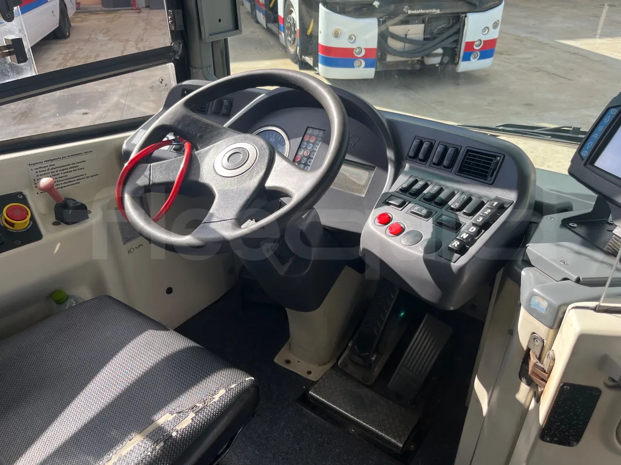 BredaMenarinibus Vivacity Plus C - Euro5 - 161kW - 8mt - buttons panels on