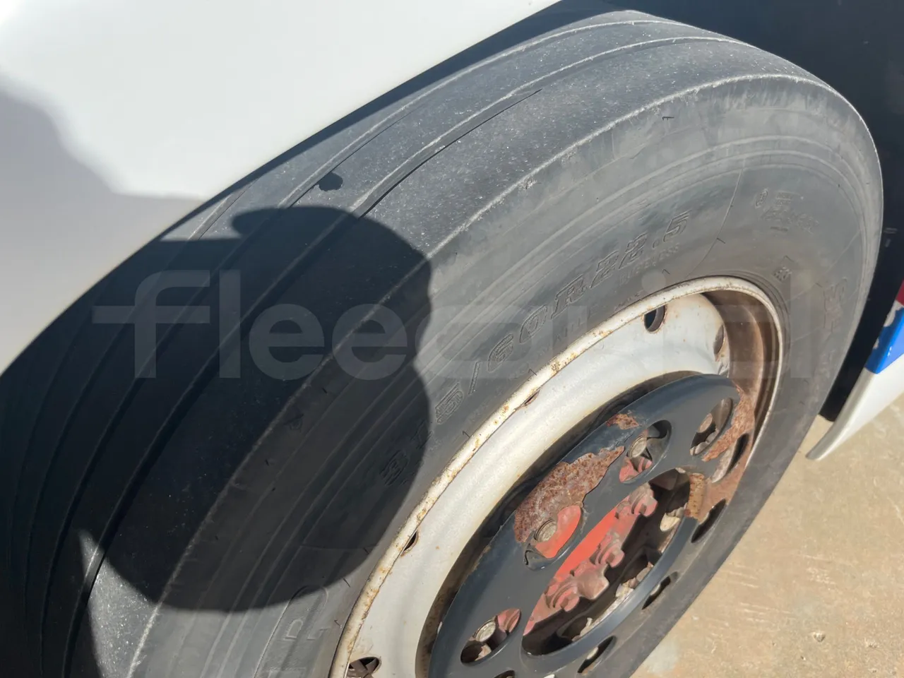 BredaMenarinibus Vivacity Plus C - Euro5 - 161kW - 8mt - tread condition front tires right