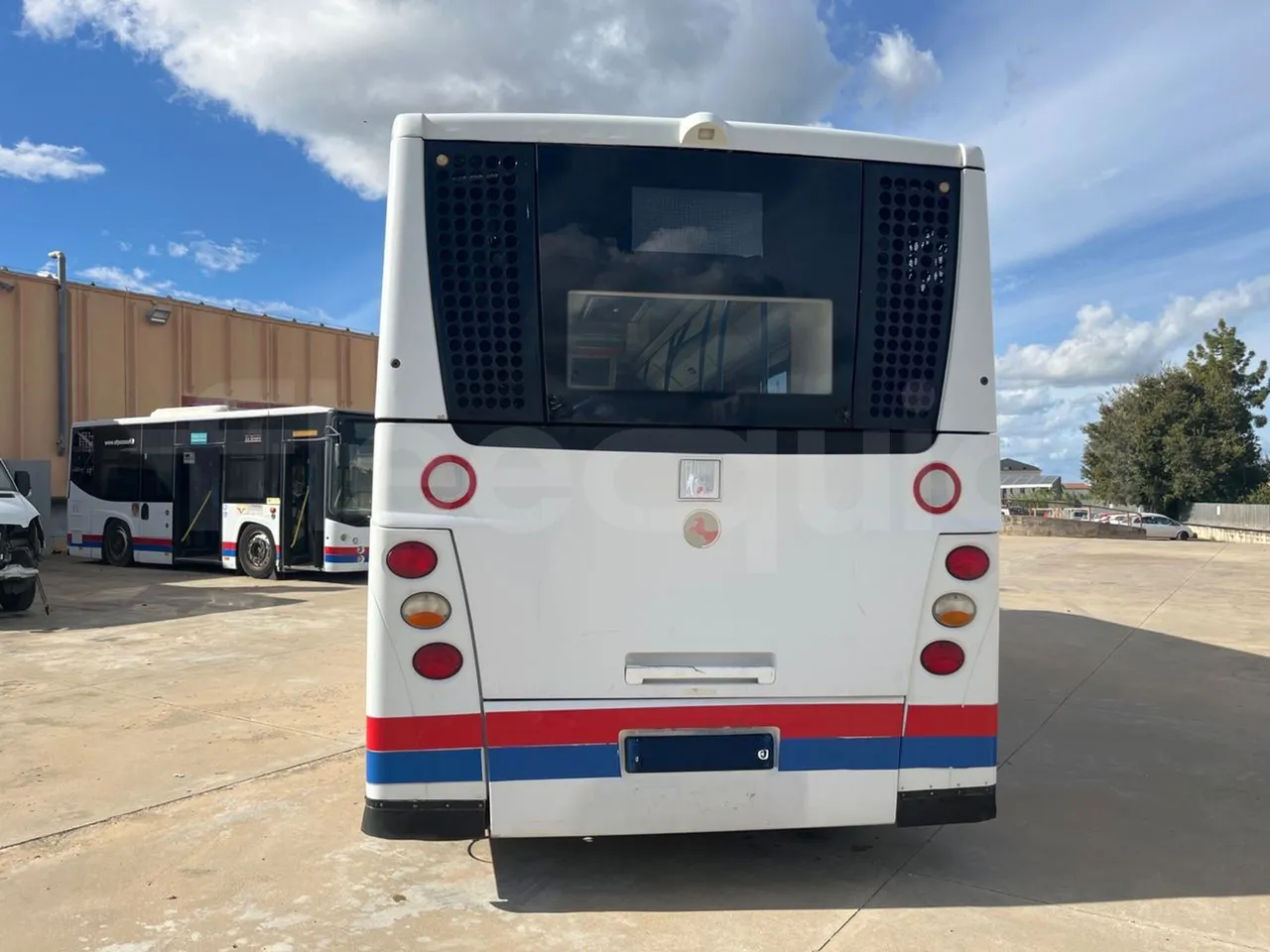 BredaMenarinibus Vivacity Plus C - Euro5 - 161kW - 8mt - rear hatch closed