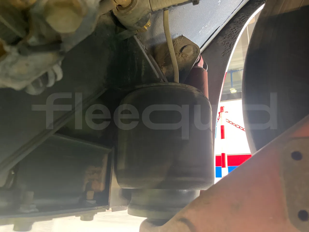 BredaMenarinibus Vivacity Plus C - Euro5 - 161kW - 8mt - axle 2 shock absorbers 1 right