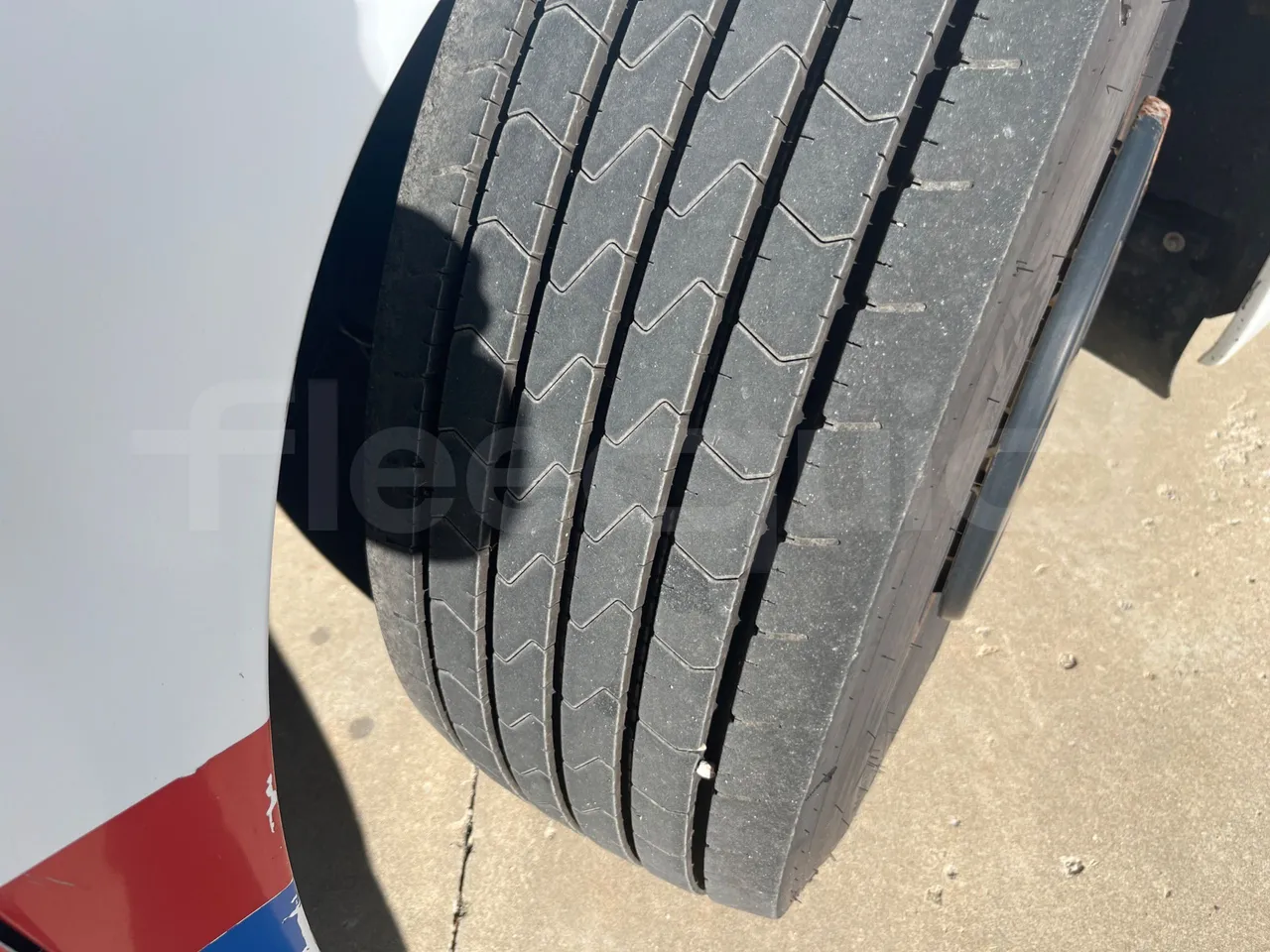 BredaMenarinibus Vivacity Plus C - Euro5 - 161kW - 8mt - rear left tire photo