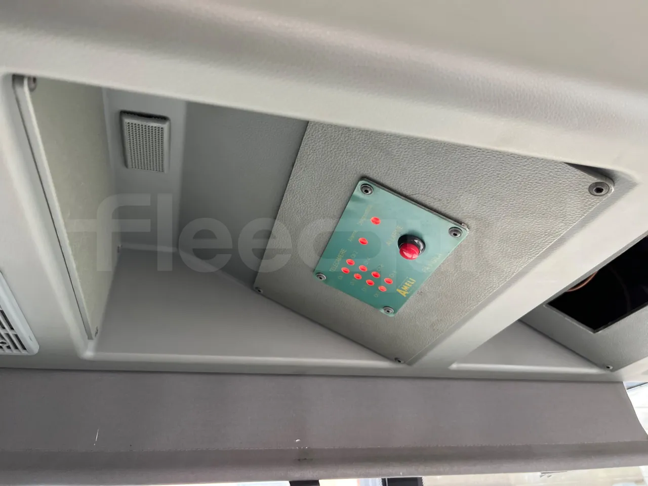 Mercedes-Benz O 530 5303/P - Euro 5 - 210 kW - 11.950 mt - radio accessories photo