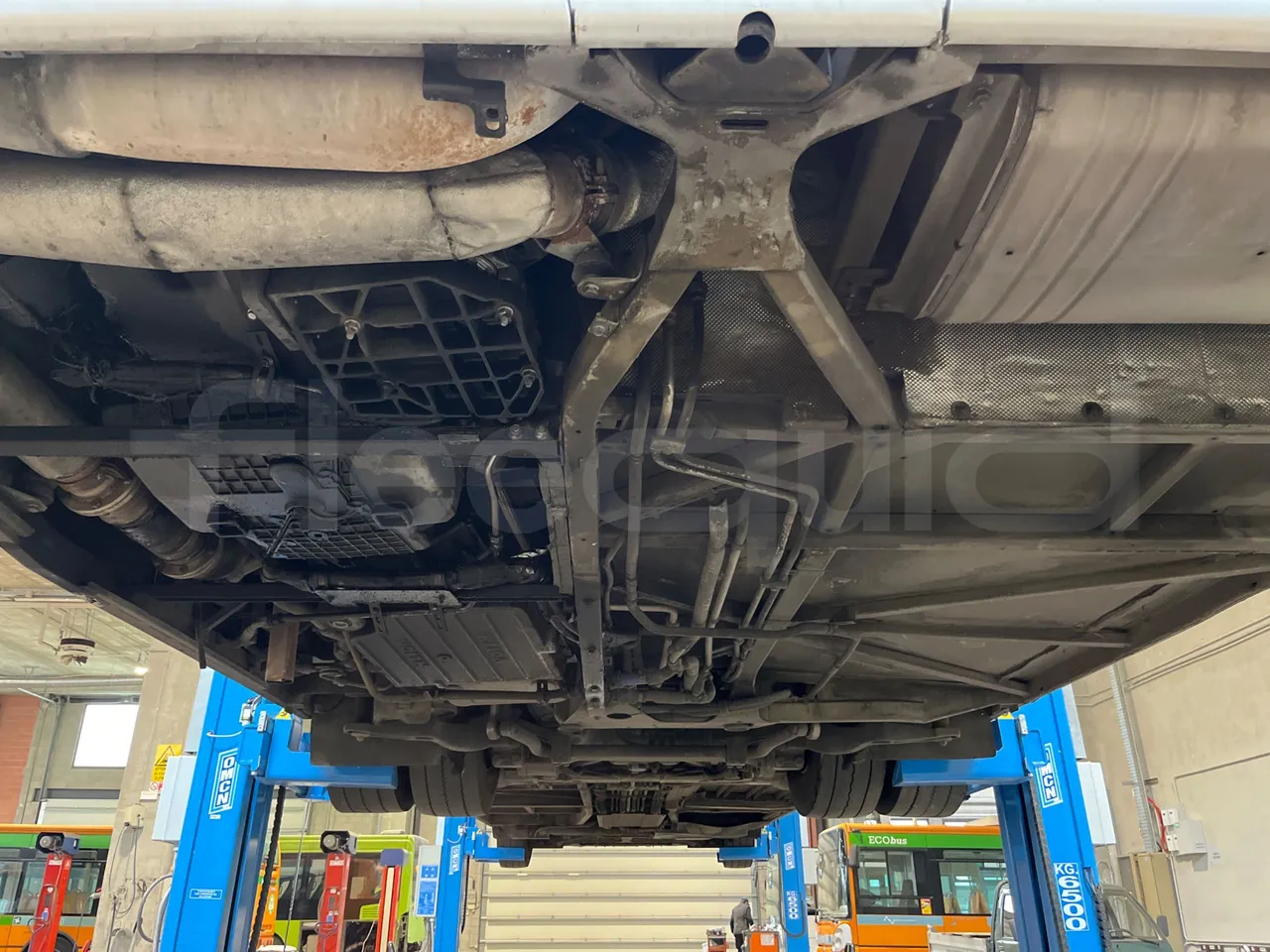 Mercedes-Benz O 530 5303/P - Euro 5 - 210 kW - 11.950 mt - bellows turntable (18m)