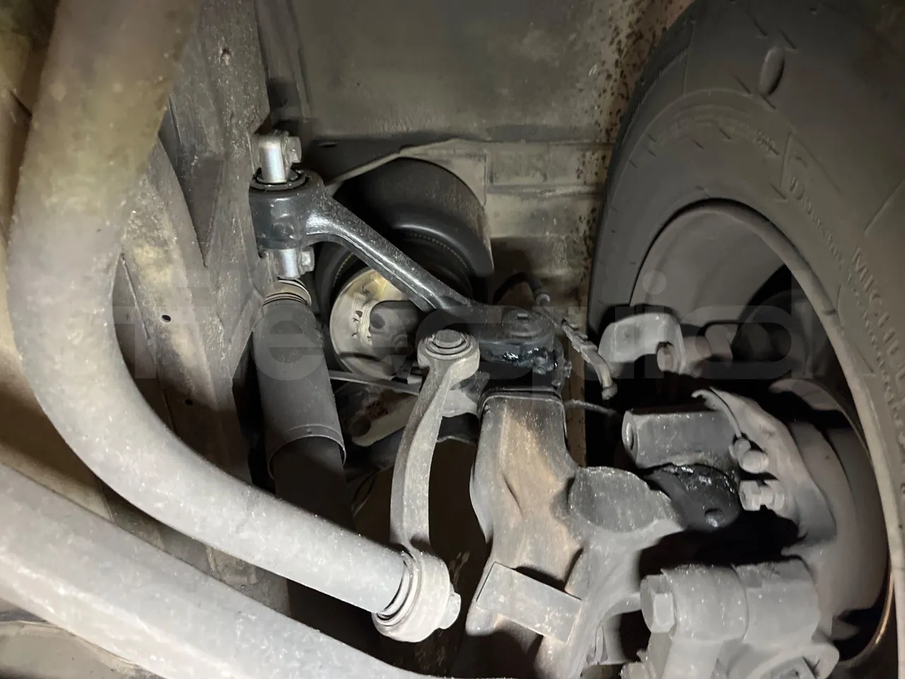 Mercedes-Benz O 530 5303/P - Euro 5 - 210 kW - 11.950 mt - front air springs right