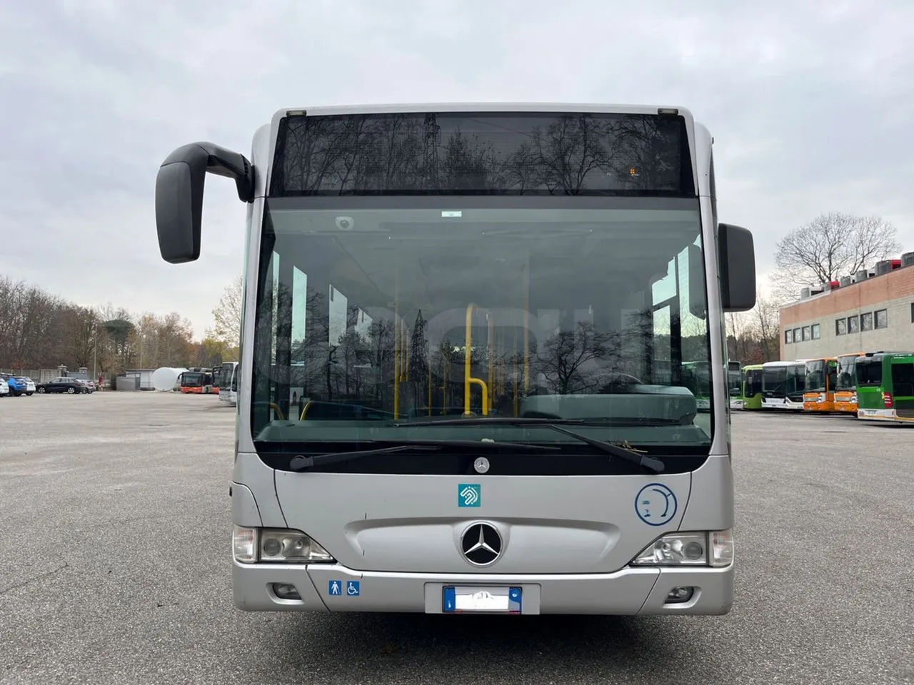 Mercedes-Benz O 530 5303/P - Euro 5 - 210 kW - 11.950 mt - front photo