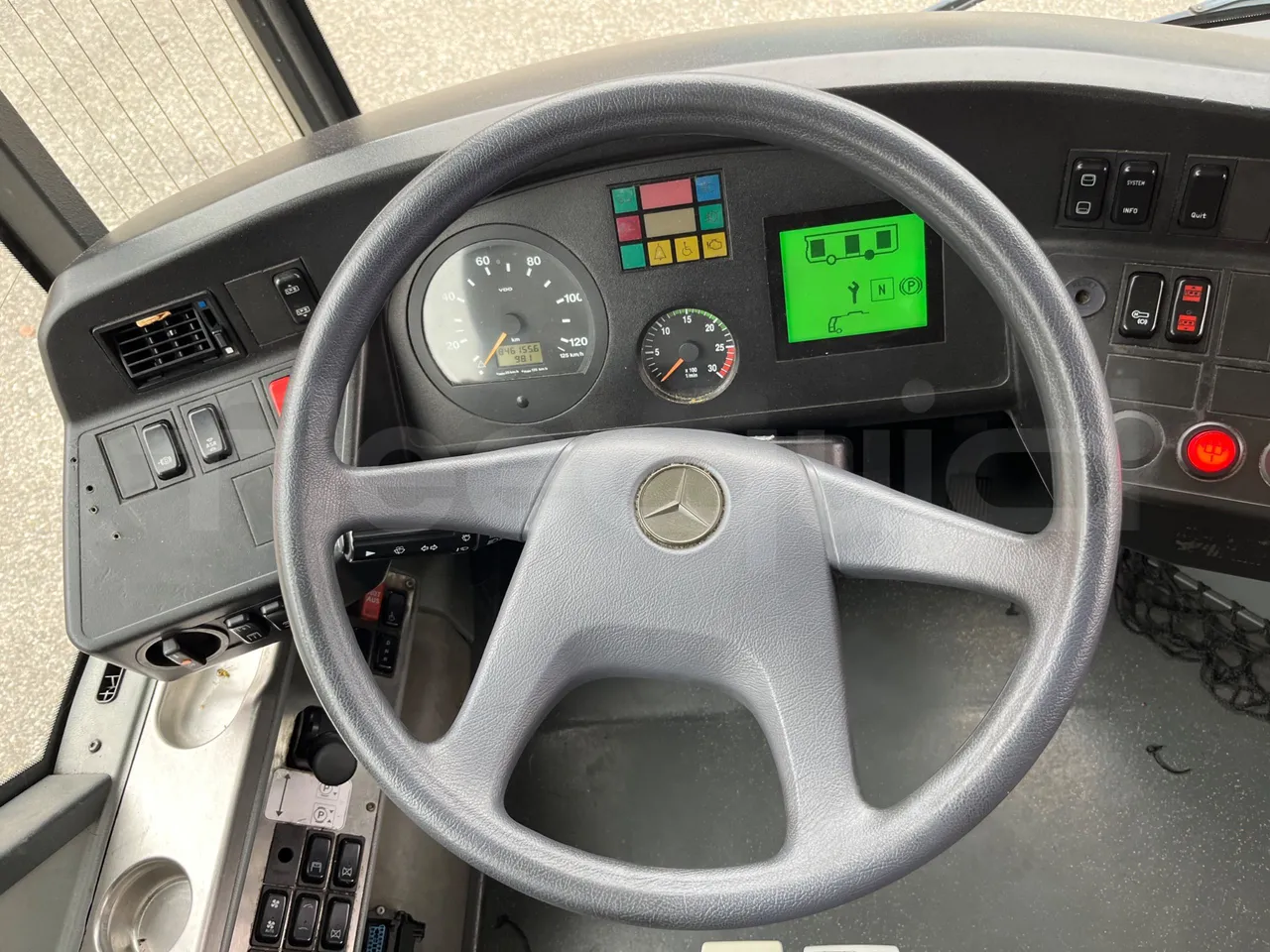 Mercedes-Benz O 530 5303/P - Euro 5 - 210 kW - 11.950 mt - steering wheel photo