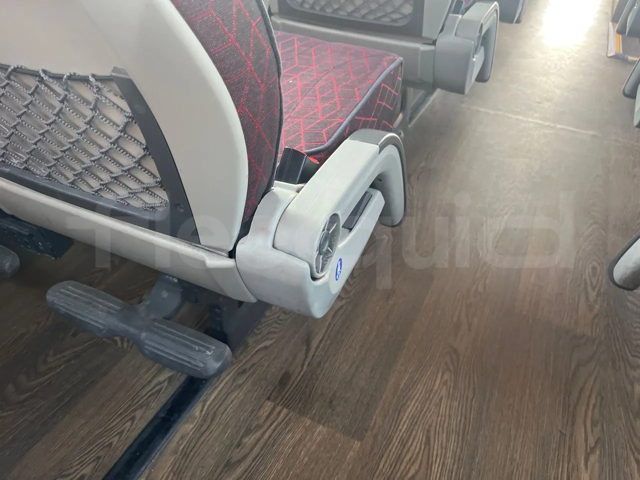 Vdl FUTURA FHD2 501E1 - Euro 6 - 320 kW - 12.875 mt - armrest detail photo