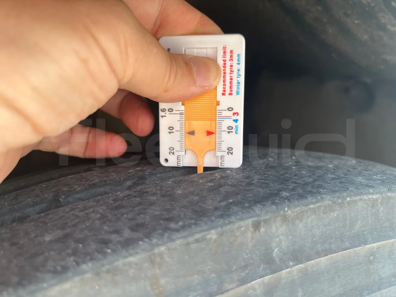 Vdl FUTURA FHD2 501E1 - Euro 6 - 320 kW - 12.875 mt - rear left tire photo