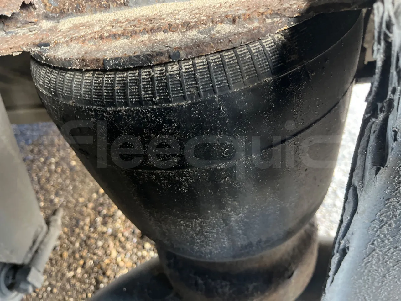 Man Noge TouringR33 - Euro4 - 324kW - 12.200mt - axel 2 air springs 2 left