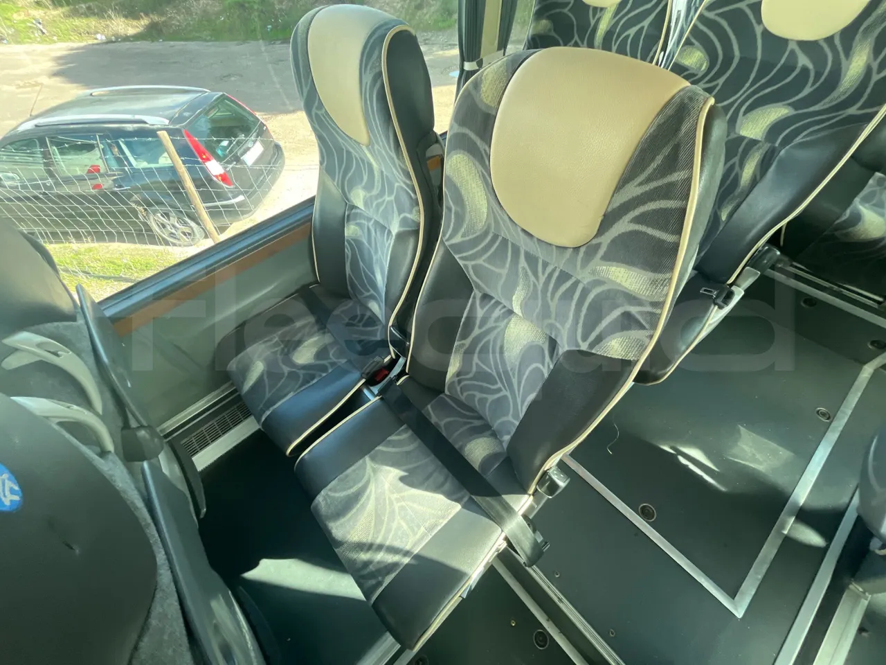 Man Noge TouringR33 - Euro4 - 324kW - 12.200mt - single seat detail