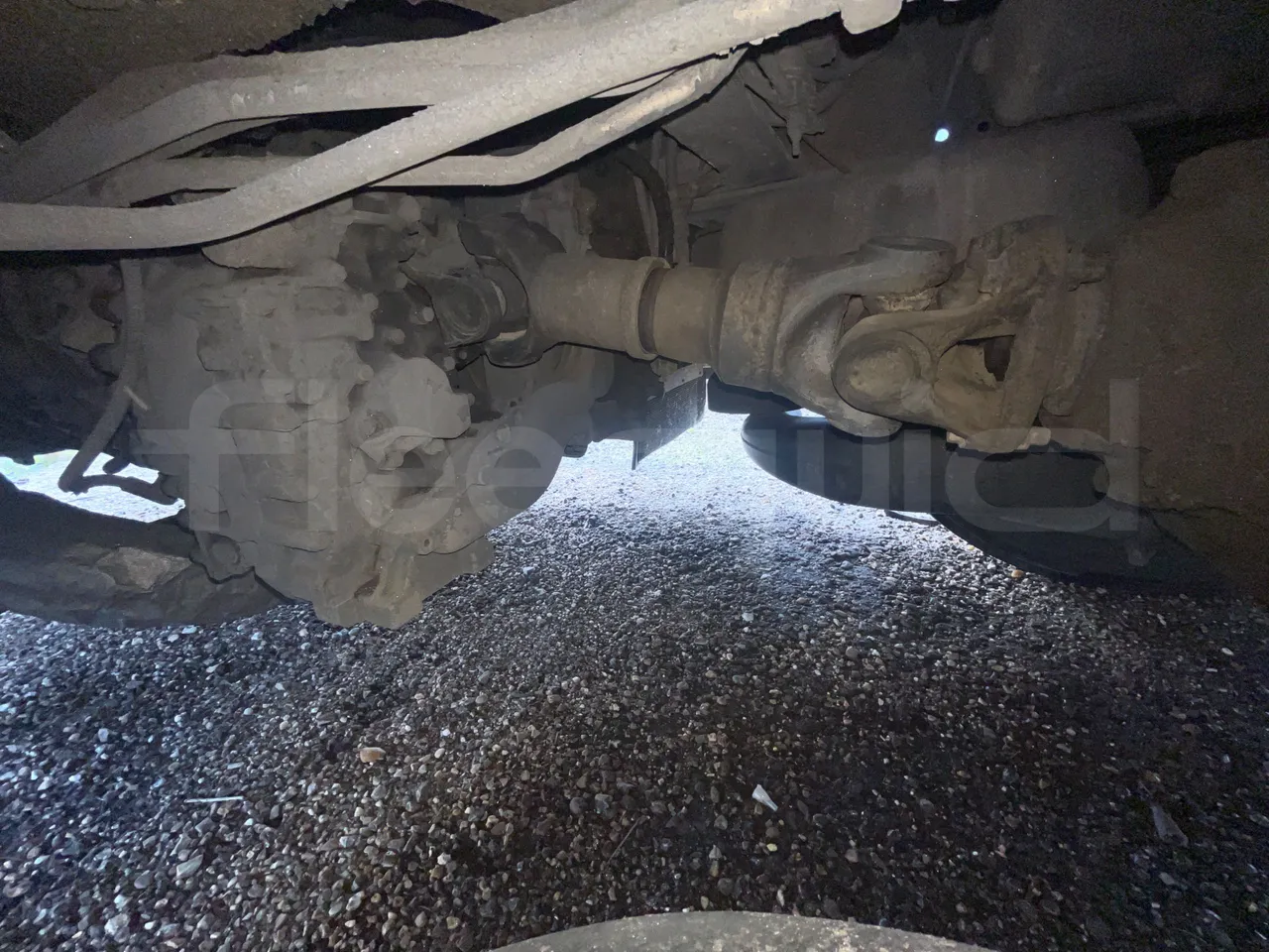 Man Noge TouringR33 - Euro4 - 324kW - 12.200mt - driveshaft photo