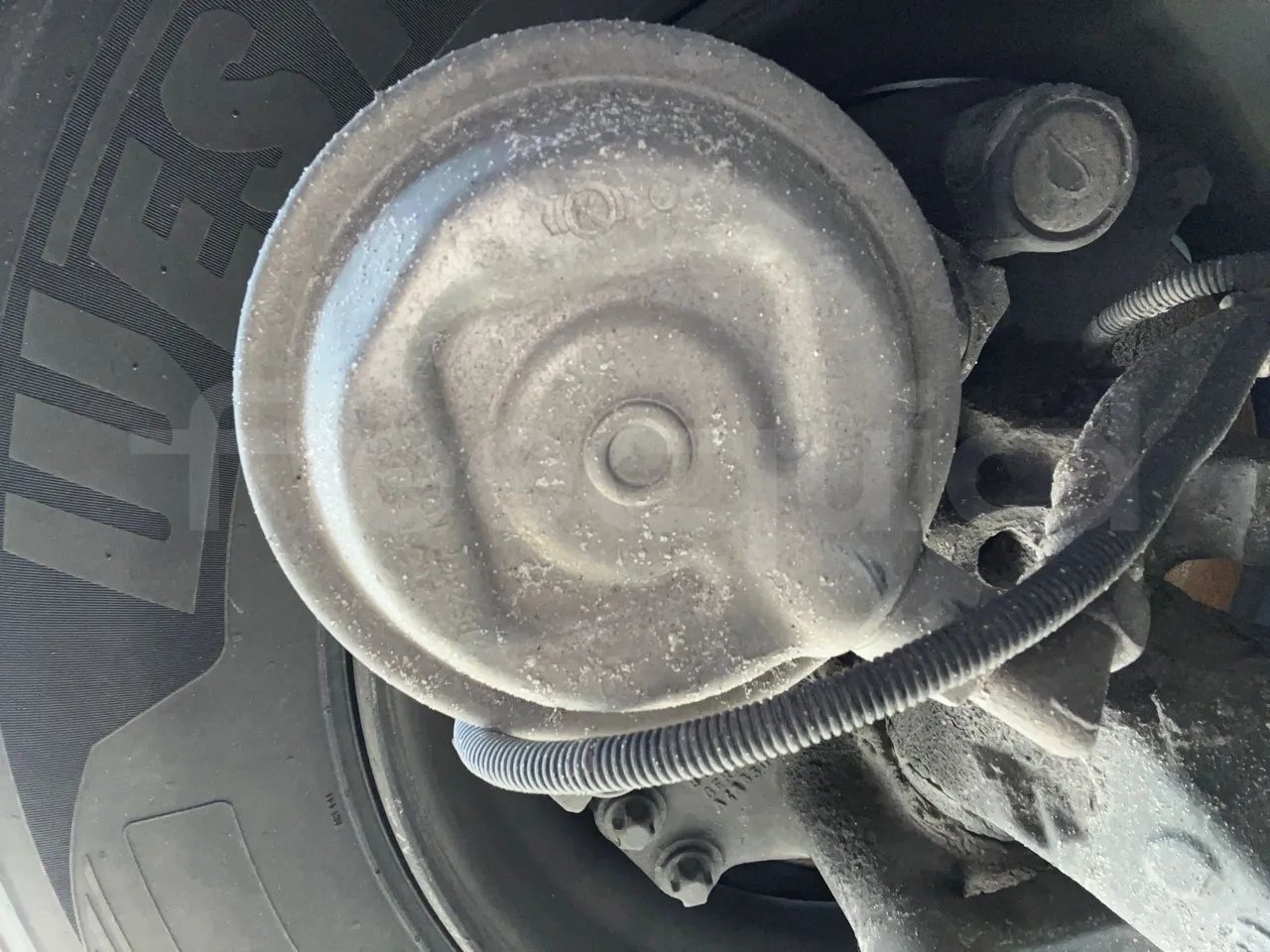 Man Noge TouringR33 - Euro4 - 324kW - 12.200mt - front brake calipers left