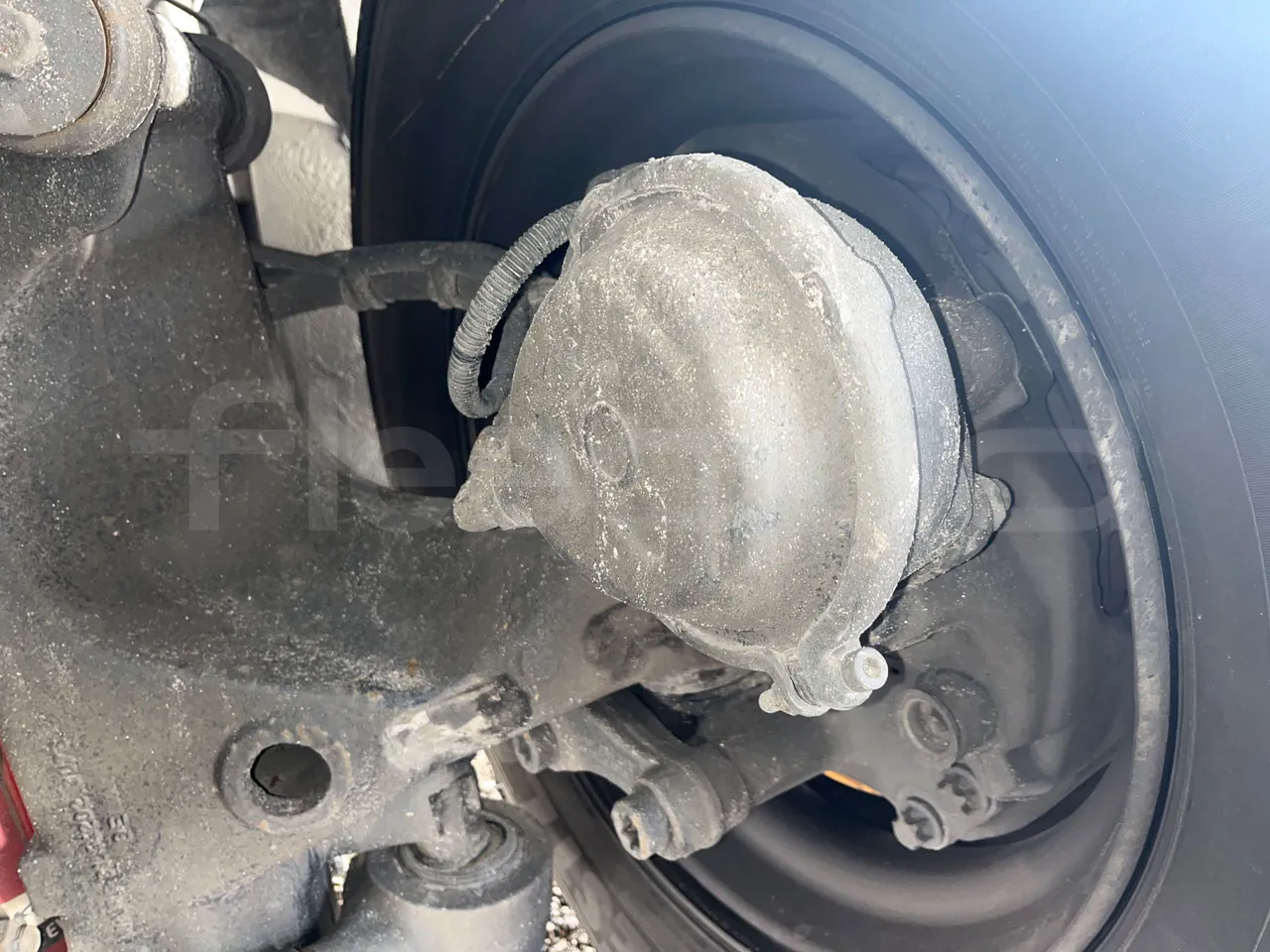 Man Noge TouringR33 - Euro4 - 324kW - 12.200mt - front brake calipers right