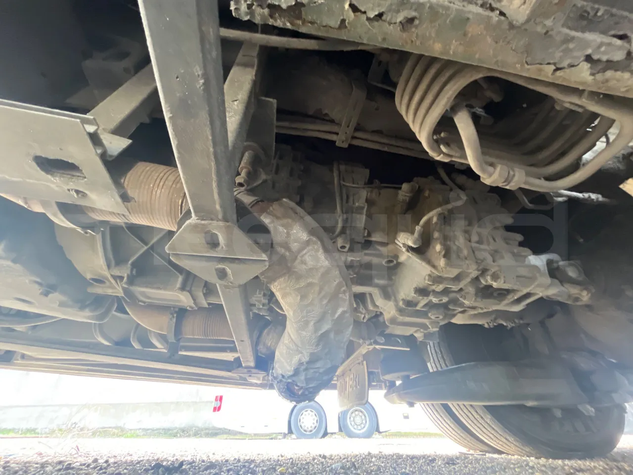 Man Noge TouringR33 - Euro4 - 324kW - 12.200mt - gearbox photo