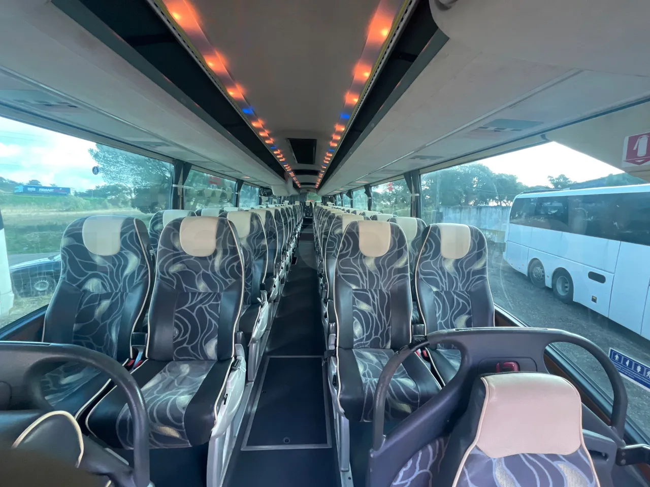 Man Noge TouringR33 - Euro4 - 324kW - 12.200mt - interior reverse seats driver height