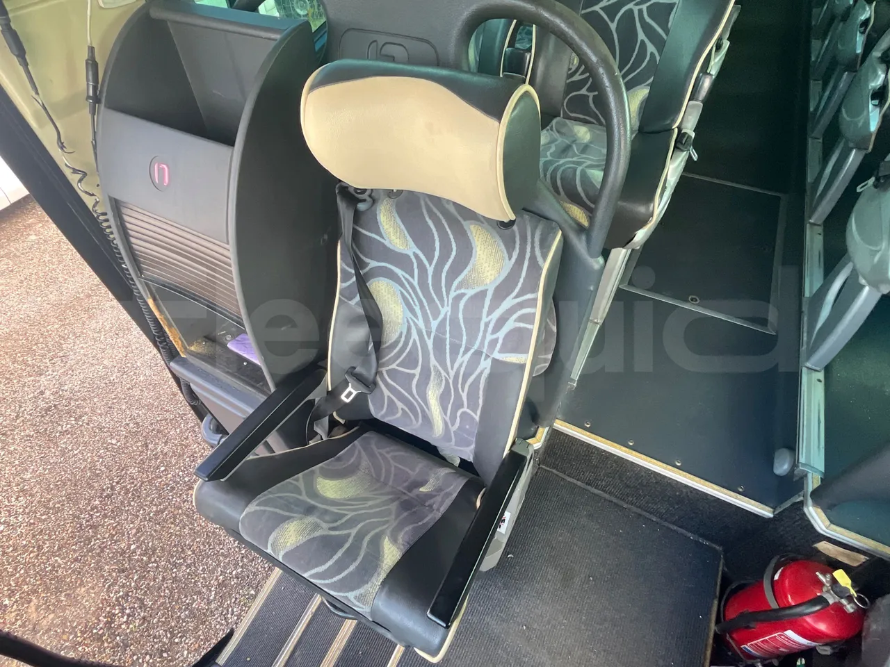 Man Noge TouringR33 - Euro4 - 324kW - 12.200mt - hostess seat photo