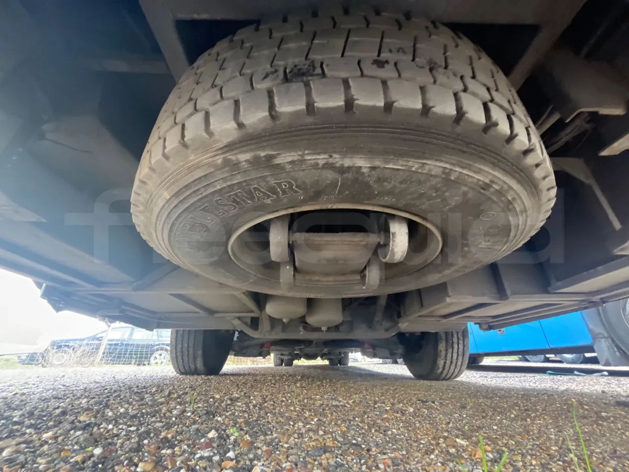 Man Noge TouringR33 - Euro4 - 324kW - 12.200mt - front undercarriage from front