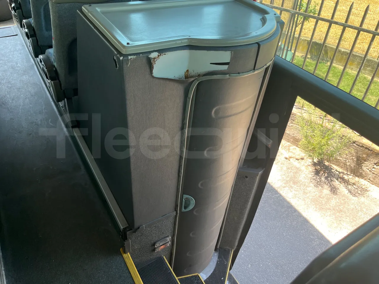 Irizar Scania Century K114IB - EUR3 - 250kW - 12m - toilette accessories photo