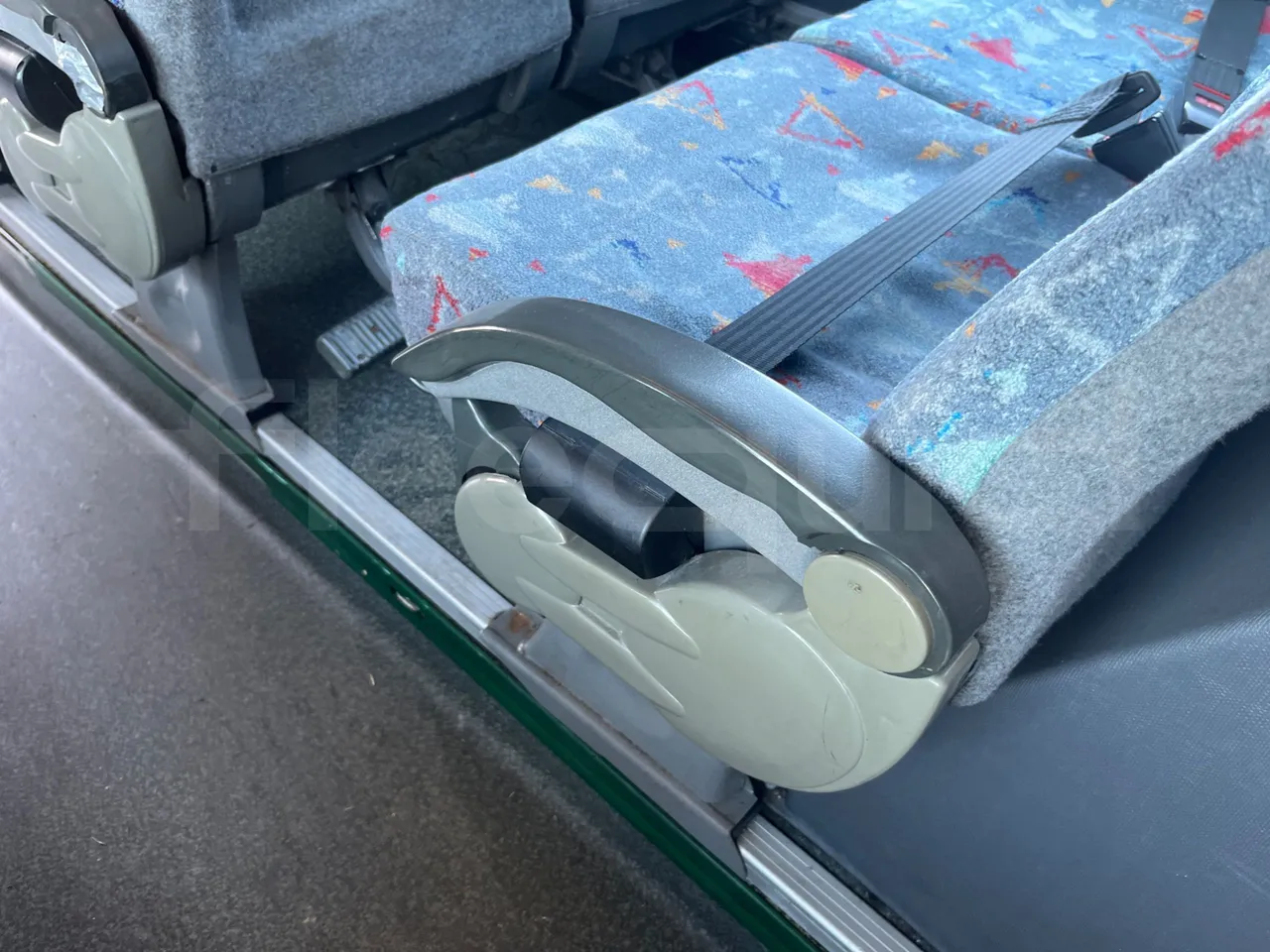 Irizar Scania Century K114IB - EUR3 - 250kW - 12m - armrest detail photo