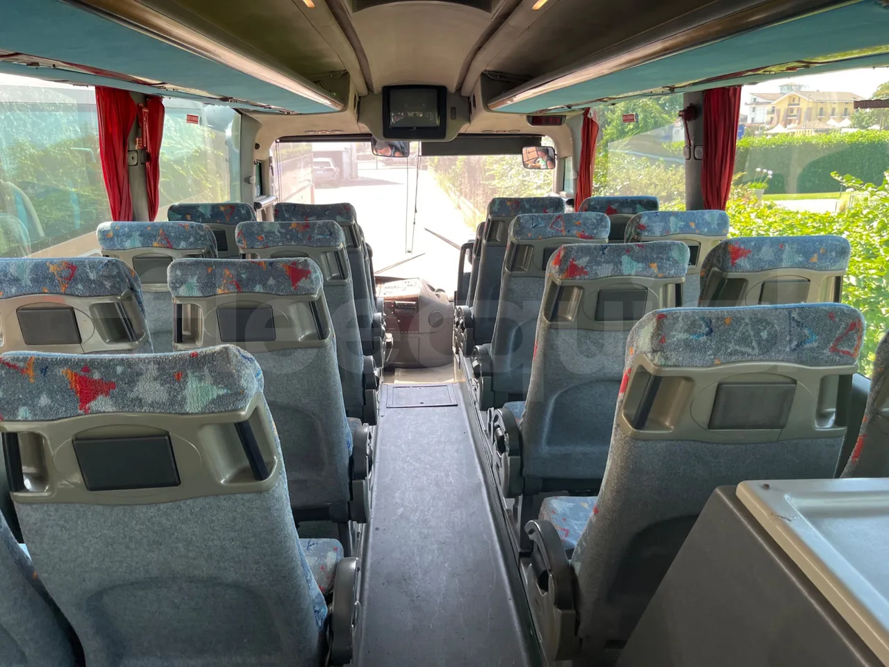 Irizar Scania Century K114IB - EUR3 - 250kW - 12m - forward view middle aisle