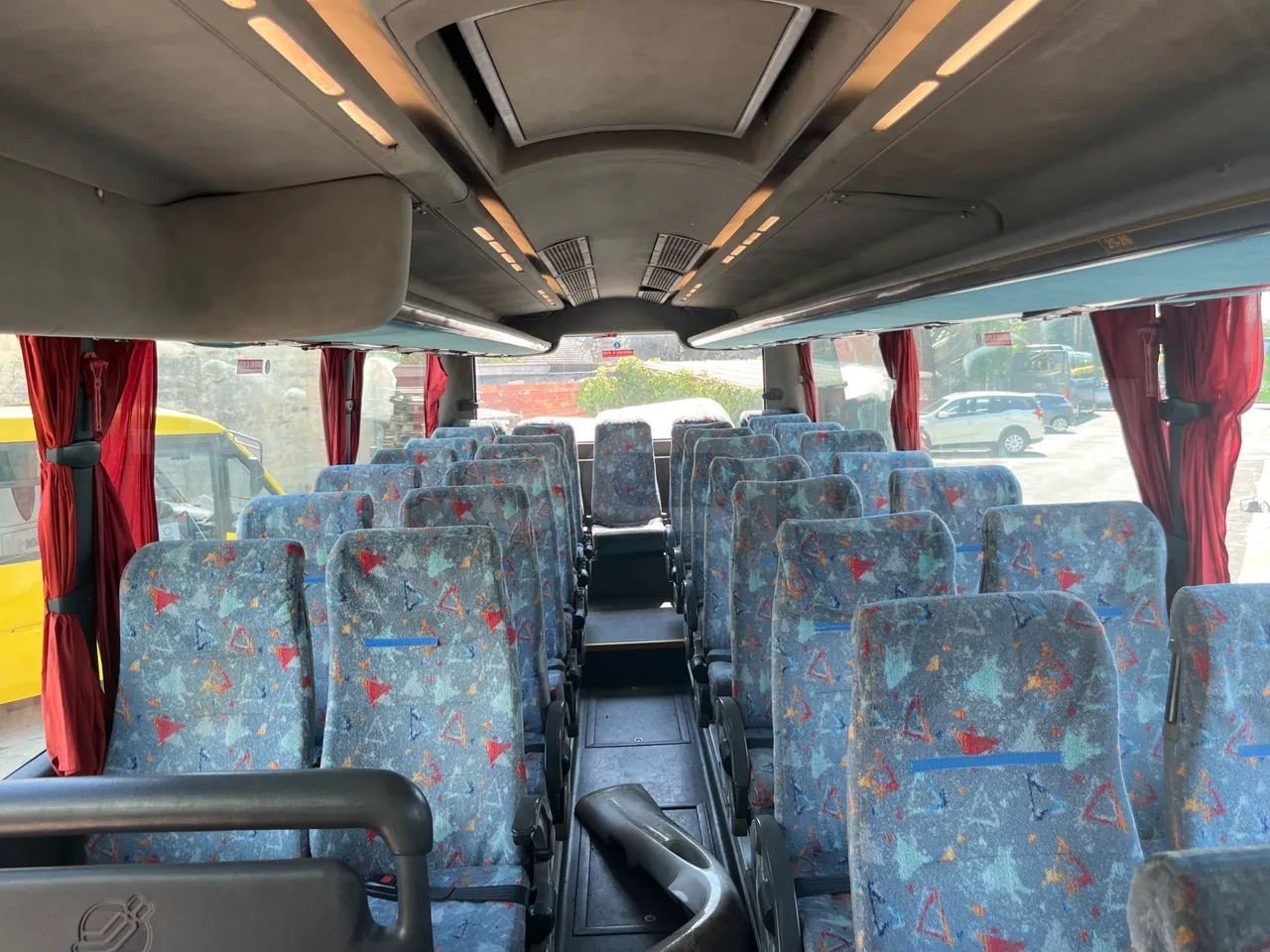 Irizar Scania Century K114IB - EUR3 - 250kW - 12m - reverse view middle aisle