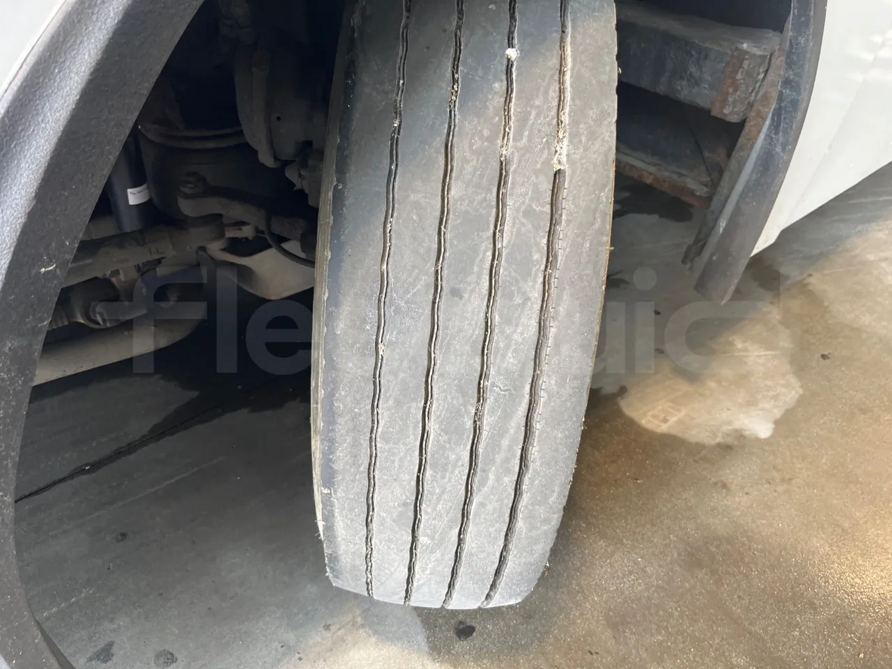 Irizar Scania Century K114IB - EUR3 - 250kW - 12m - tread condition front tires left
